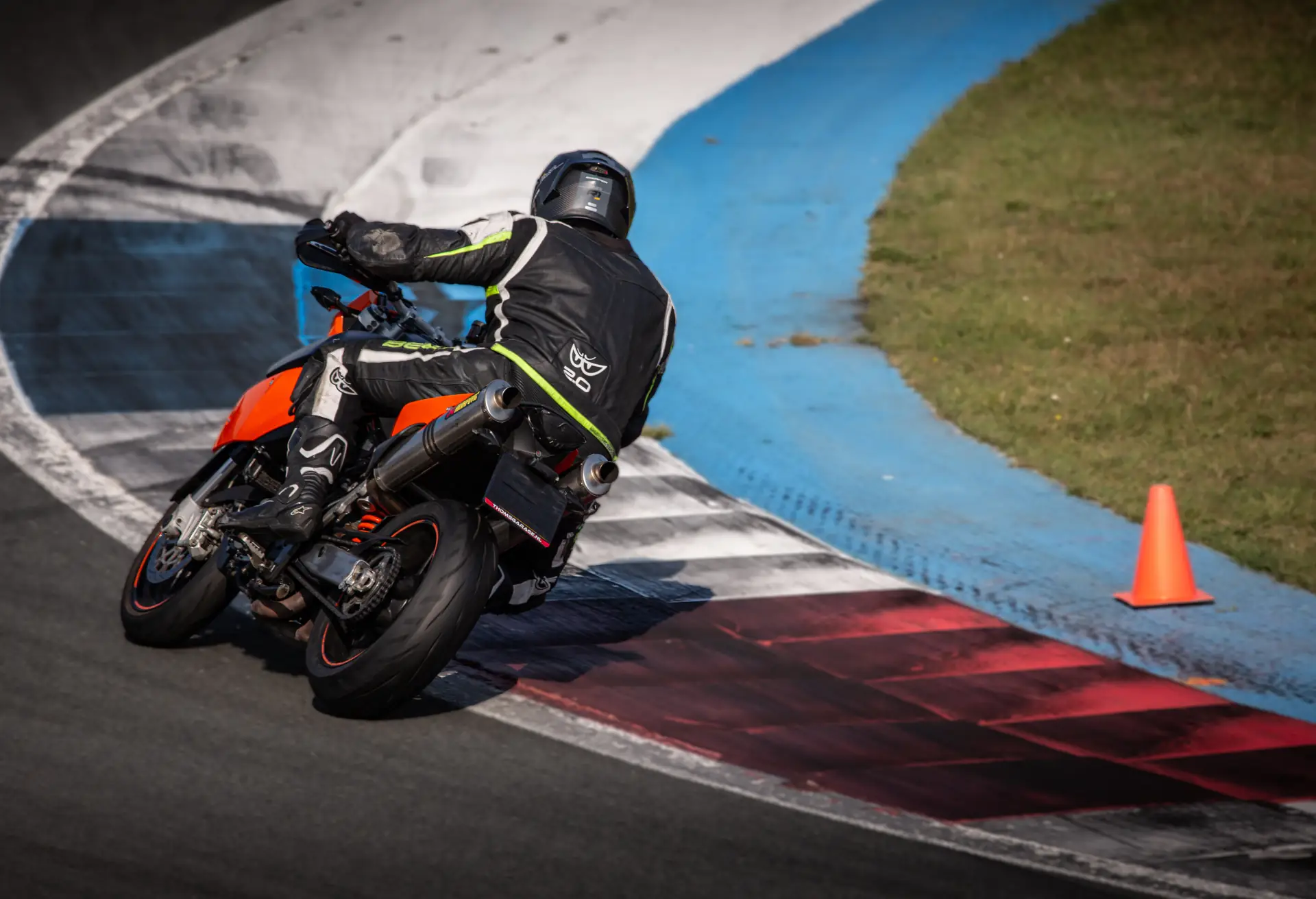 Thomas Haagsma racing op circuit